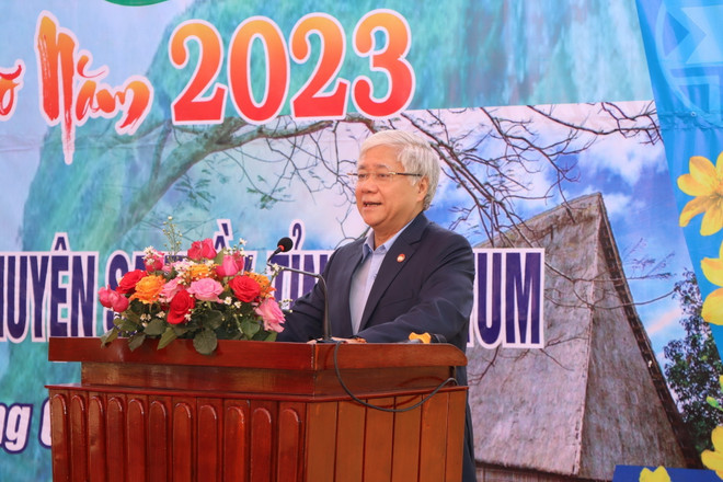 Chủ tịch Ủy ban Trung ương MTTQ Việt Nam thăm, chúc Tết tại Kon Tum ảnh 1