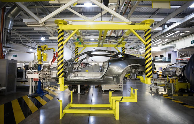 Sản lượng ôtô của Anh giảm xuống mức thấp nhất kể từ năm 1954 ảnh 1