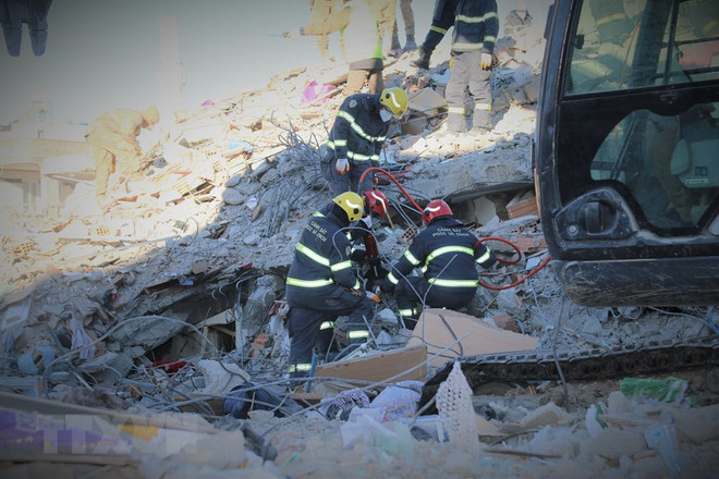 Nghĩa cử quốc tế cao đẹp và tình người trong thảm họa động đất ảnh 1