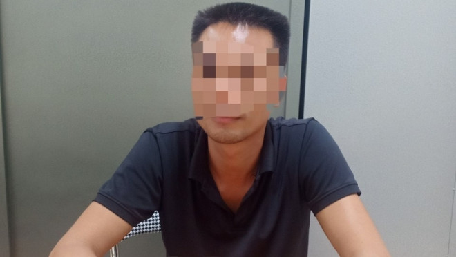 Hà Nội: Tài xế ôtô đầu kéo lái xe lao qua barie để 'thông chốt' ảnh 1