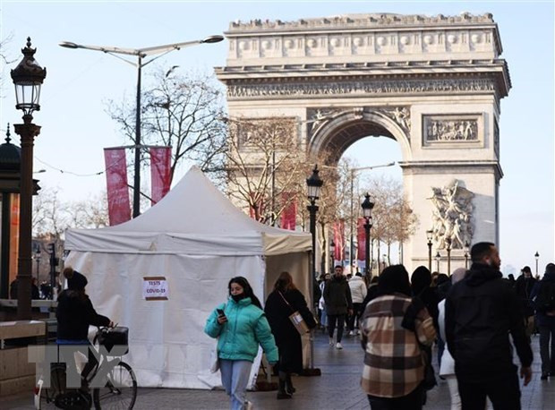 Dịch COVID-19: Dòng phụ Eris của biến thể Omicron lan rộng tại Pháp ảnh 1