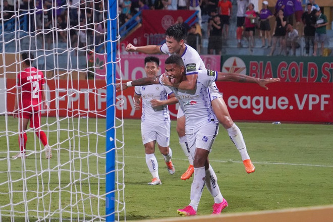 V.League 1-2023: Cơ hội vô địch chia đều cho 2 đội bóng Thủ đô ảnh 1