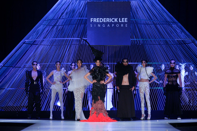 Nhà thiết kế hàng đầu châu Á mang bộ sưu tập ấn tượng đến Việt Nam ảnh 2