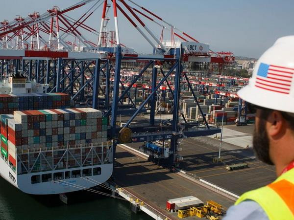 Cuộc chiến thương mại có giải quyết được vấn đề thâm hụt của Mỹ? ảnh 1