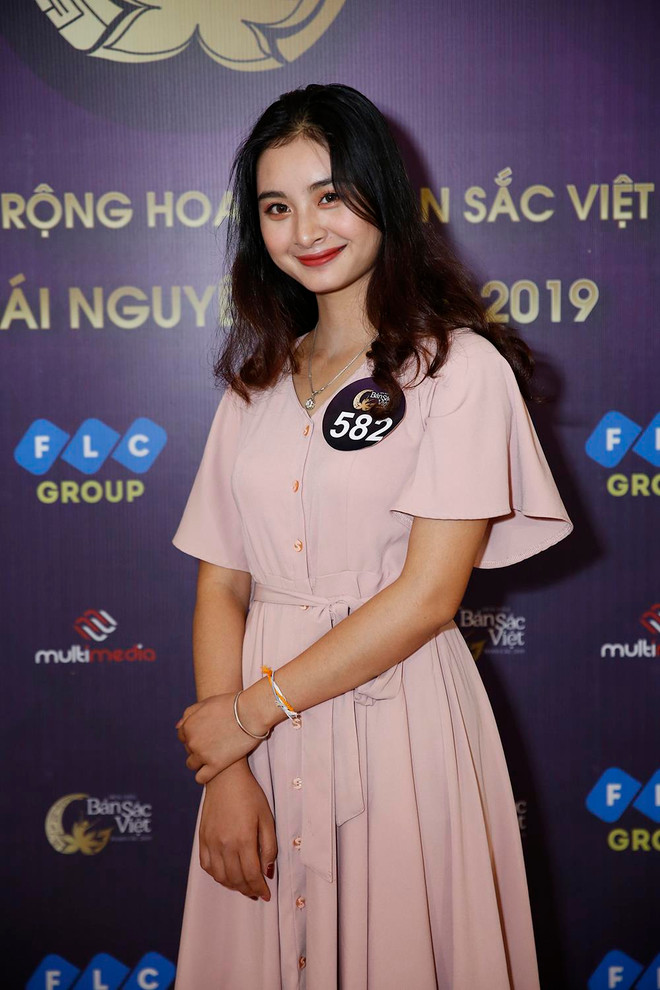 Hoa hậu Bản sắc Việt 2019: Xuất hiện ‘bản sao’ Hoa hậu Thu Ngân ảnh 1