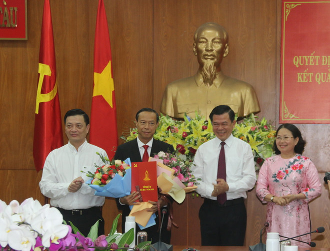 Công bố Quyết định phê chuẩn Chủ tịch UBND tỉnh Bà Rịa-Vũng Tàu ảnh 1