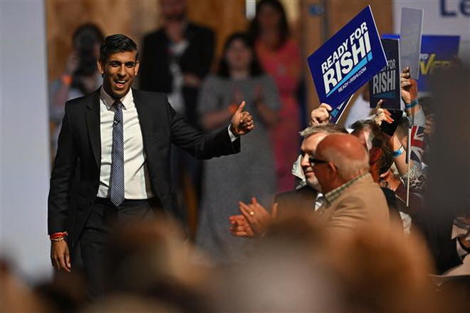 Chuyên gia: Chiến thắng của ông Sunak làm giảm rủi ro với kinh tế Anh ảnh 1