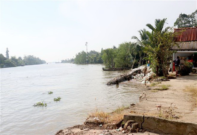 Bến Tre: Công bố tình huống khẩn cấp sạt lở, xâm thực bờ biển ở Ba Tri ảnh 1