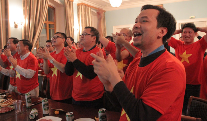 Cổ động viên Việt Nam tại Nga 'chia lửa' với sân vận động Mỹ Đình ảnh 2