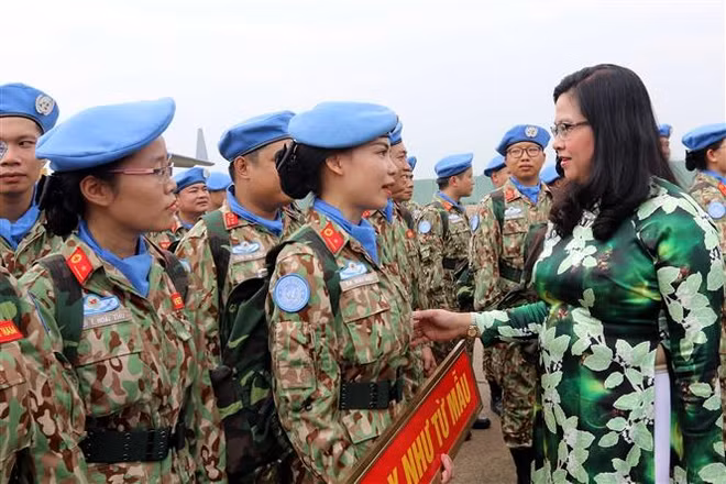 Gặp nữ sỹ quan Việt Nam đầu tiên thực hiện nhiệm vụ gìn giữ hòa bình ảnh 2