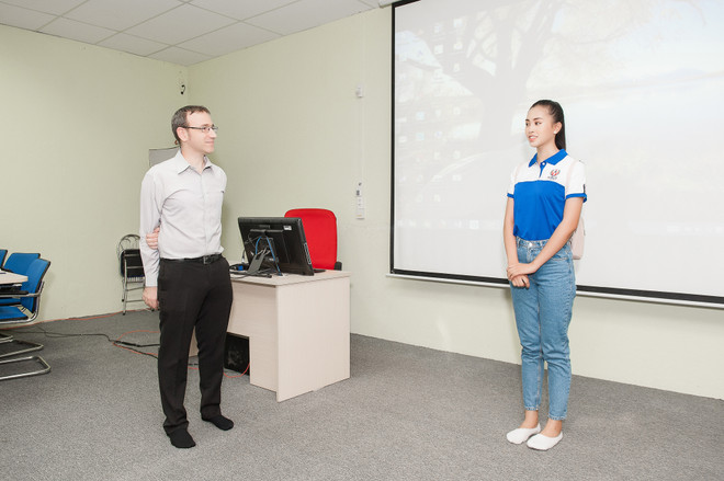 Ngày đầu tiên đến trường đại học của Hoa hậu Trần Tiểu Vy ảnh 6