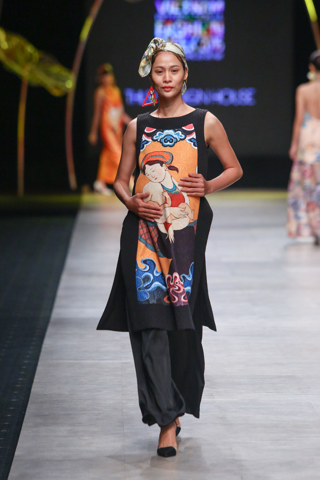 Nhà thiết kế Thủy Nguyễn gây bão với bộ sưu tập cho bà bầu độc đáo ảnh 25