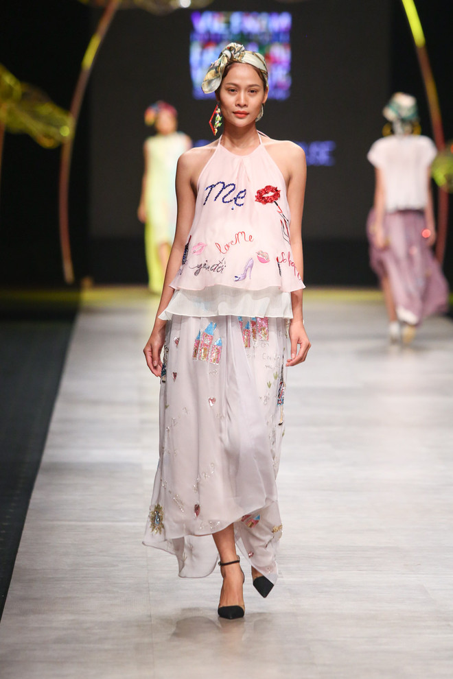 Nhà thiết kế Thủy Nguyễn gây bão với bộ sưu tập cho bà bầu độc đáo ảnh 6