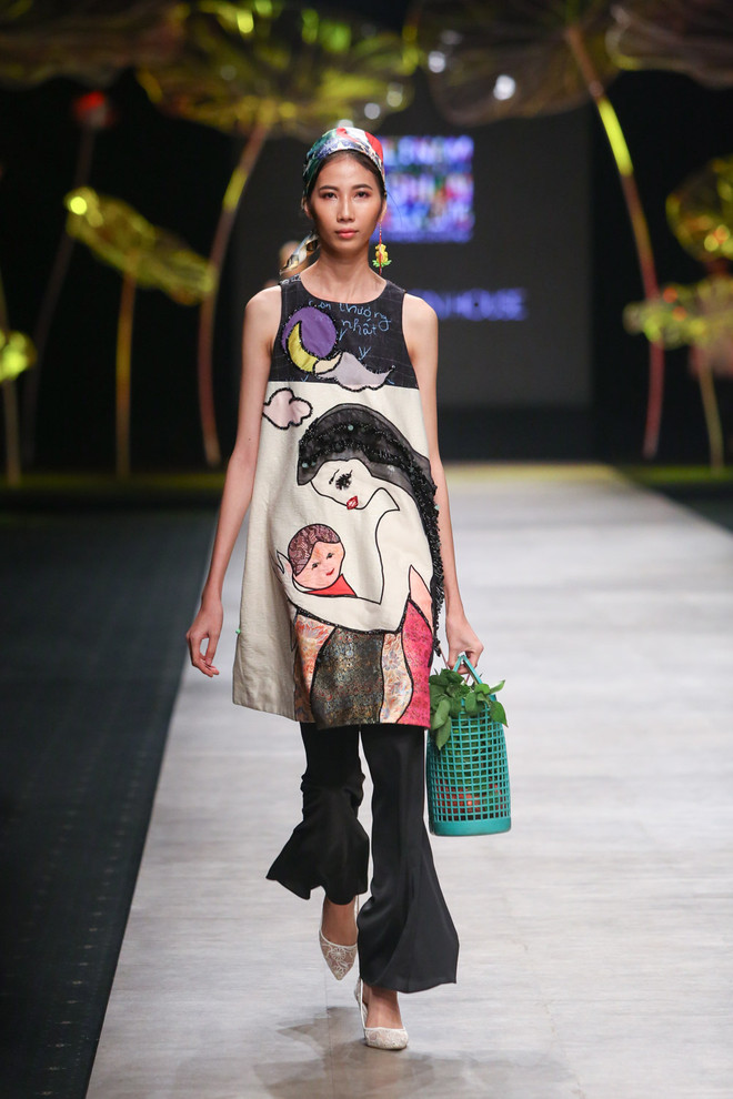 Nhà thiết kế Thủy Nguyễn gây bão với bộ sưu tập cho bà bầu độc đáo ảnh 14