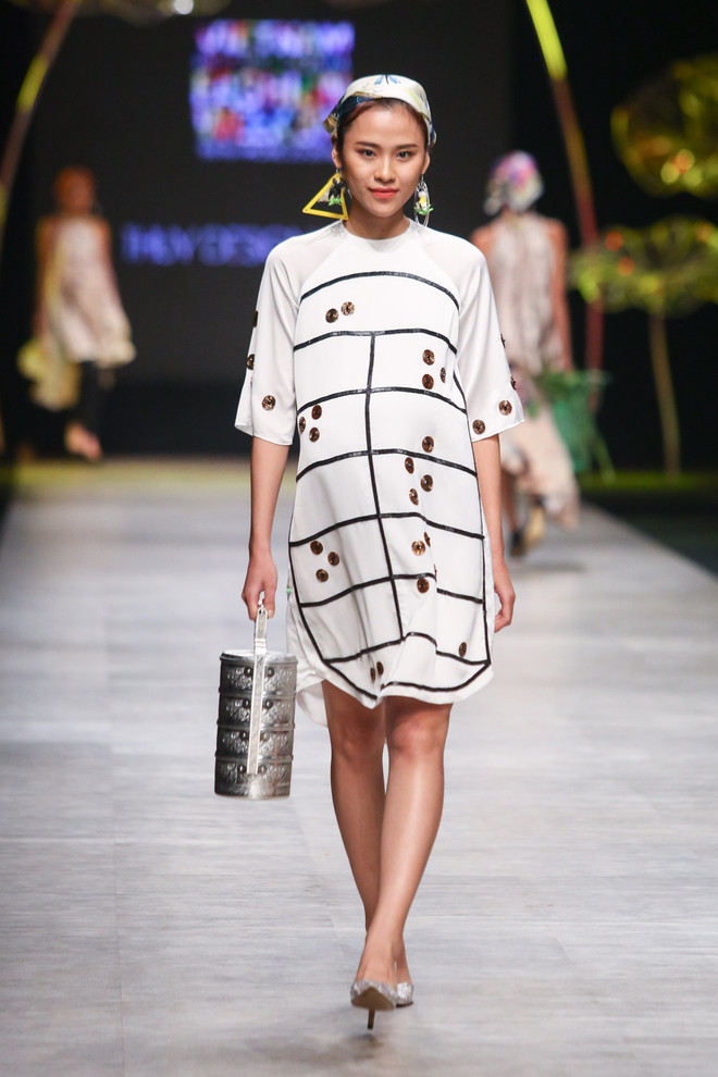 Nhà thiết kế Thủy Nguyễn gây bão với bộ sưu tập cho bà bầu độc đáo ảnh 17