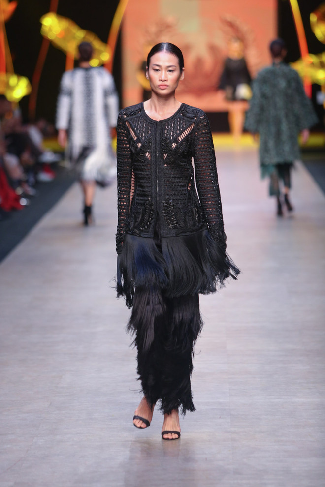 Giới mộ điệu thời trang ngất ngây với bộ sưu tập "Lúa" của Công Trí ảnh 22