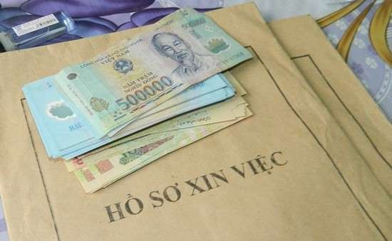 Ảnh minh họa. Hà Nội: Truy tố nguyên cán bộ công an lừa đảo xin học, chạy việc ảnh 1