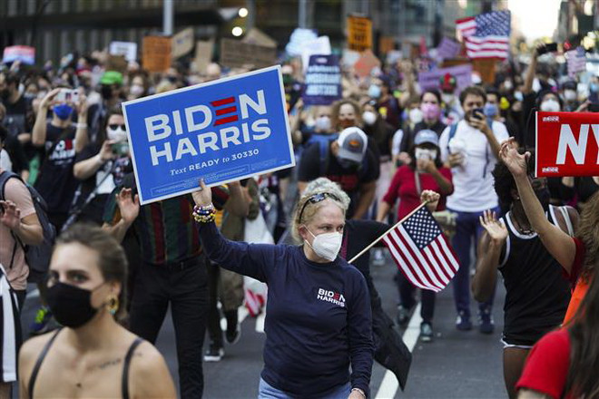 Bầu cử Mỹ: Ông Joe Biden chuẩn bị cho việc thành lập chính phủ mới ảnh 1