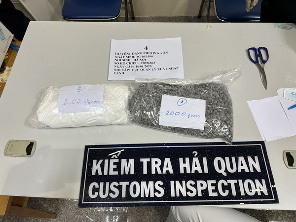 Khởi tố vụ án tiếp viên hàng không mang 157 tuýp kem chứa ma túy ảnh 2