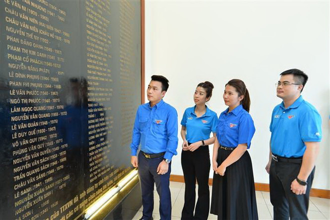 Đoàn Thanh niên TTXVN tìm hiểu cuộc đời, sự nghiệp của Bác Hồ ảnh 2