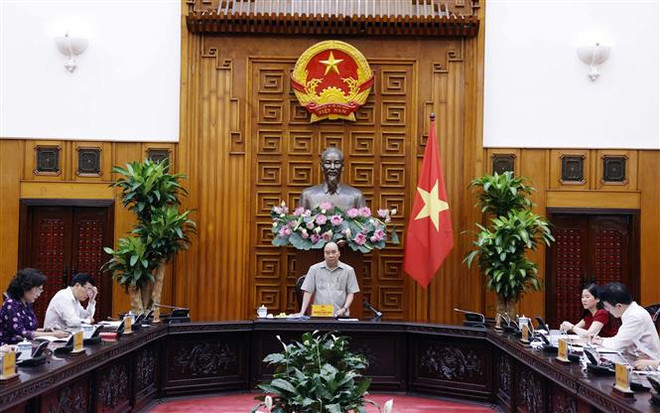 Thủ tướng Nguyễn Xuân Phúc: Không để nền kinh tế tăng trưởng âm ảnh 2