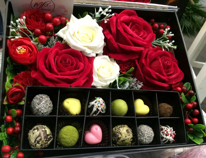 Trải nghiệm “Tiệc yêu” Valentine ngập sắc hoa tại thủ đô Hà Nội ảnh 1