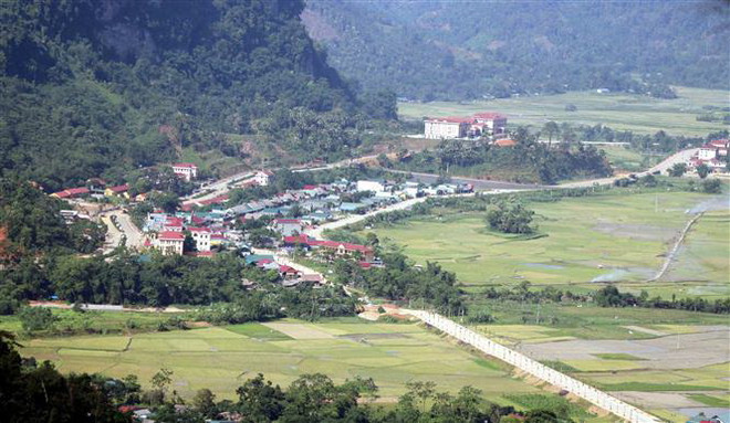 Một góc xã vùng cao Lăng Can, huyện Lâm Bình, tỉnh Tuyên Quang. (Ảnh: Quang Đán/TTXVN) Tuyên Quang: Khẩn trương di dời 106 hộ dân ra khỏi vùng nguy hiểm ảnh 1