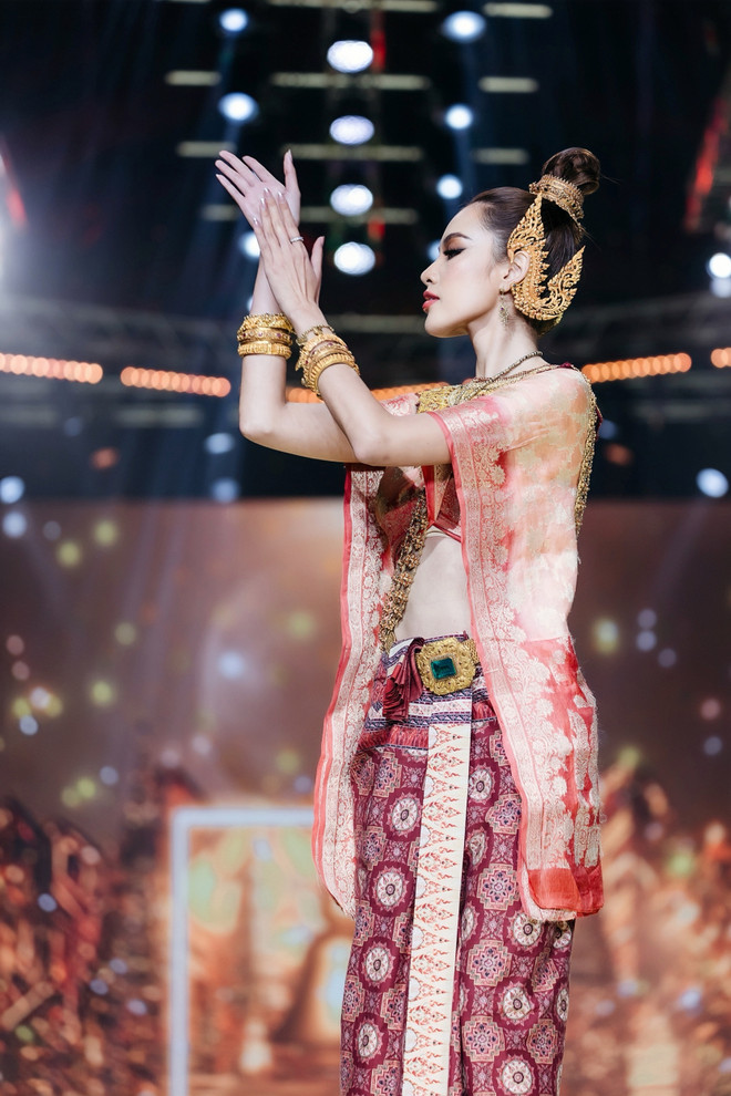 LÊ HOÀNG PHƯƠNG TẠI THÁI LAN(6).JPG