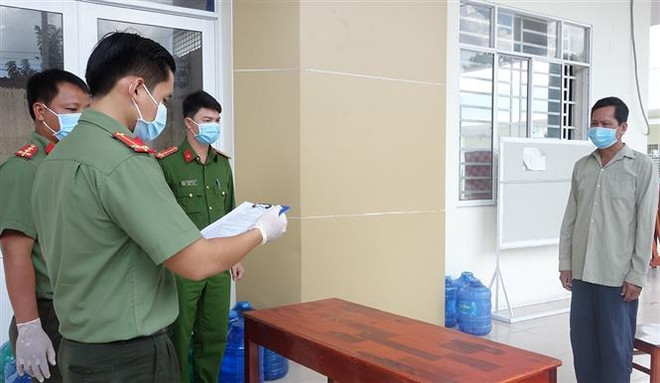 Khởi tố đối tượng tổ chức cho người khác xuất, nhập cảnh trái phép ảnh 1