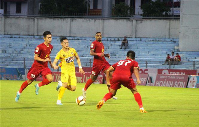 Đông Á Thanh Hóa cầm hòa Hồng Lĩnh Hà Tĩnh trong trận đấu nhiều thẻ ảnh 1