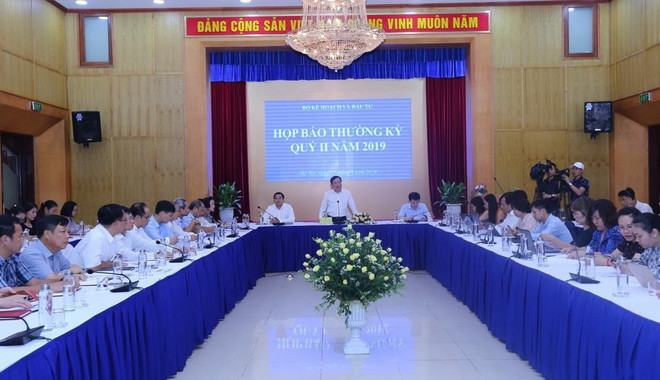 Quang cảnh buổi họp báo. (Ảnh: Danh Lam/TTXVN) Bộ Kế hoạch và Đầu tư lý giải nguyên nhân giải ngân vốn ODA chậm ảnh 1
