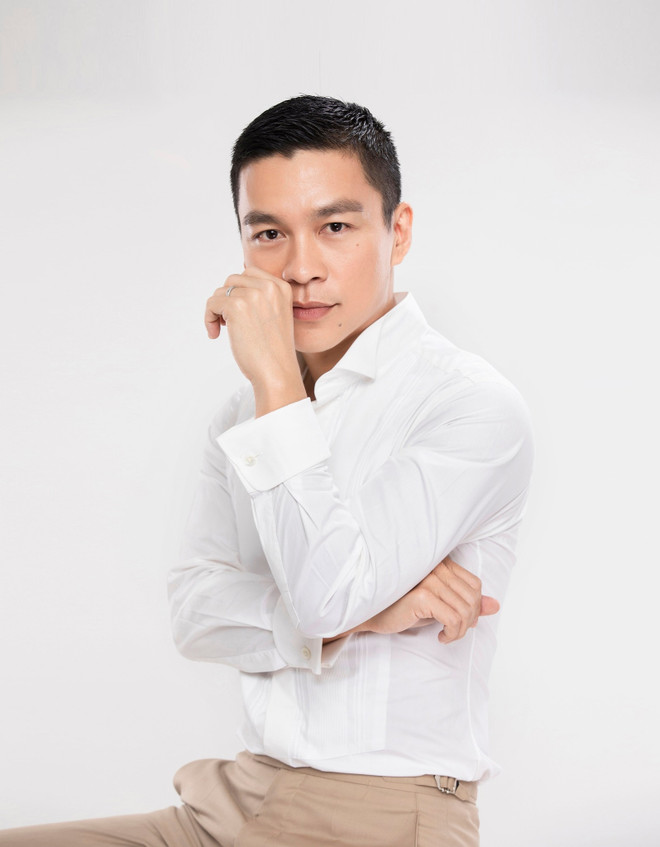 ‘Lãng du’: BST thời trang độc đáo tái chế từ vỏ hàu và sợi hoa sen ảnh 1