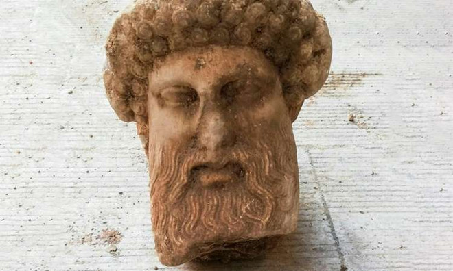 Phát lộ bức tượng cổ của thần Hermes ở thủ đô Hy Lạp ảnh 1