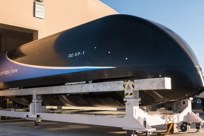 Lần đầu tiên thử nghiệm tàu siêu tốc công nghệ Hyperloop có chở khách ảnh 1