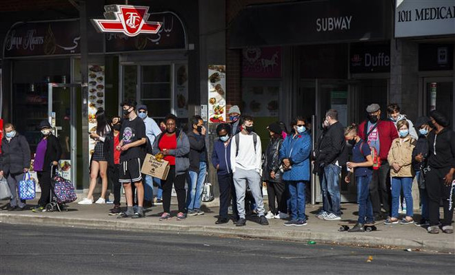 Tokyo lần đầu tiên ghi nhận 300 ca nhiễm COVID-19 mới trong một ngày ảnh 1