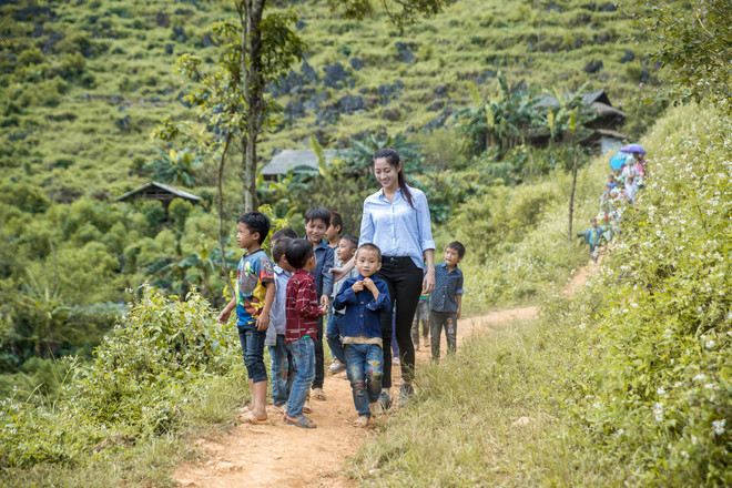 Xúc động thư viết tay kêu gọi cộng đồng của Hoa hậu Lương Thùy Linh ảnh 2