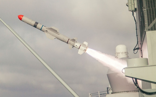 Hải quân Canada lần đầu tiên phóng thử tên lửa hạm đối đất ảnh 1