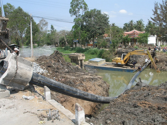 Tiền Giang cung cấp nước ngọt cho 30.000 hộ dân vùng hạn mặn ảnh 1