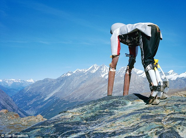 Người đàn ông bỏ cuộc sống ở London để lên núi làm... con dê ảnh 4