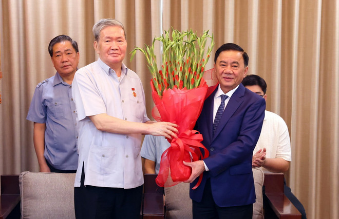 ttxvn_ong dinh the huynh 2.jpg