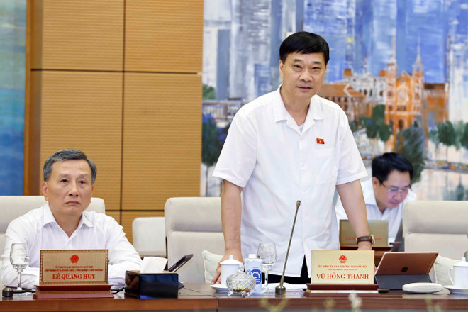 Chủ nhiệm Ủy ban Kinh tế của Quốc hội Vũ Hồng Thanh phát biểu ý kiến. (Ảnh: Doãn Tấn/TTXVN) ttxvn_thuong vu quoc hoi (2).jpg