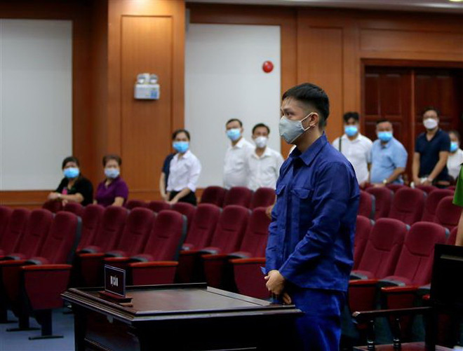 Vụ bạo hành bé 8 tuổi tử vong: Y án đối với cha ruột và 'dì ghẻ' ảnh 2