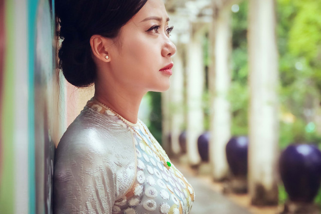 Ngắm Hồng Ánh trong câu chuyện về cô gái Sài Gòn áo dài mơ mộng ảnh 1