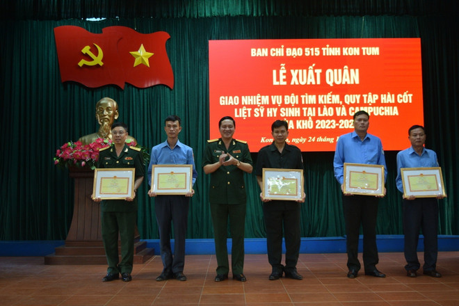 Đội K53 xuất quân làm nhiệm vụ quy tập mộ liệt sỹ trong mùa khô ảnh 2