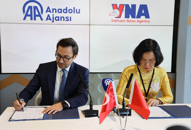 TTXVN và hãng ANADOLU ký lại Thỏa thuận Hợp tác Nghiệp vụ ảnh 1