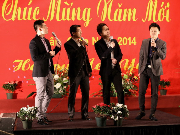 Một tiết mục văn nghệ tại chương trình. (Ảnh: Quang Tuyến-Lê Dương/Vietnam+) Thanh niên, sinh viên Việt Nam tại New York đón Tết ảnh 1