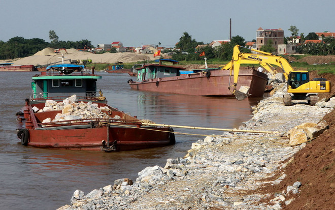 Hà Nội xác định 4 điểm đê trọng yếu nguy cơ bị vỡ trong mùa lũ ảnh 1