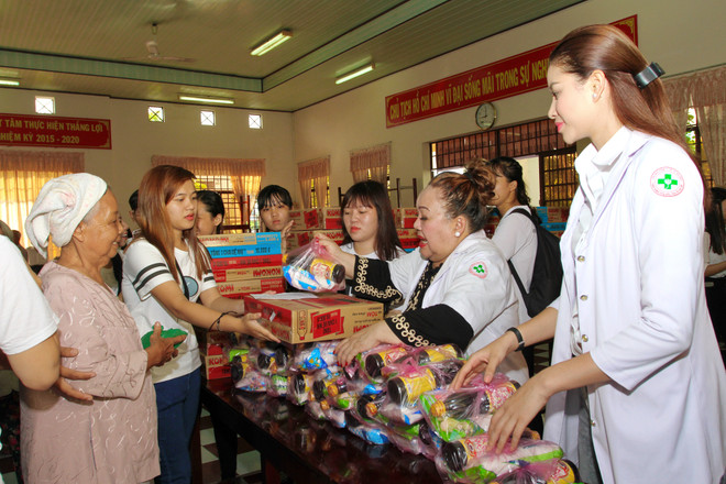 “Hoa hậu Quốc dân” Phạm Hương và sứ mệnh truyền cảm hứng ảnh 5