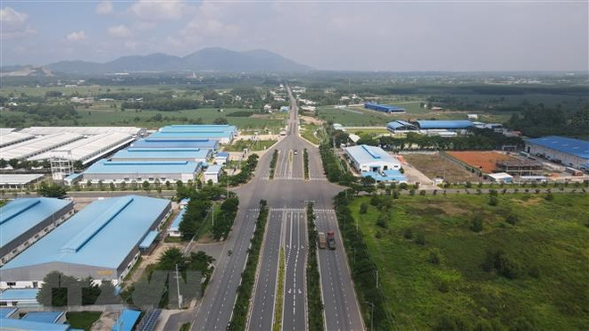 FDI vào lĩnh vực bất động sản chủ yếu tập trung vào thị trường bất động sản công nghiệp. (Ảnh minh họa. Nguồn: TTXVN) FDI bất động sản thúc đẩy thị trường tăng trưởng bền vững dài hạn ảnh 1