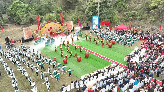 Độc đáo tour 'Tìm về cội nguồn' kết nối các điểm di tích lịch sử ảnh 2